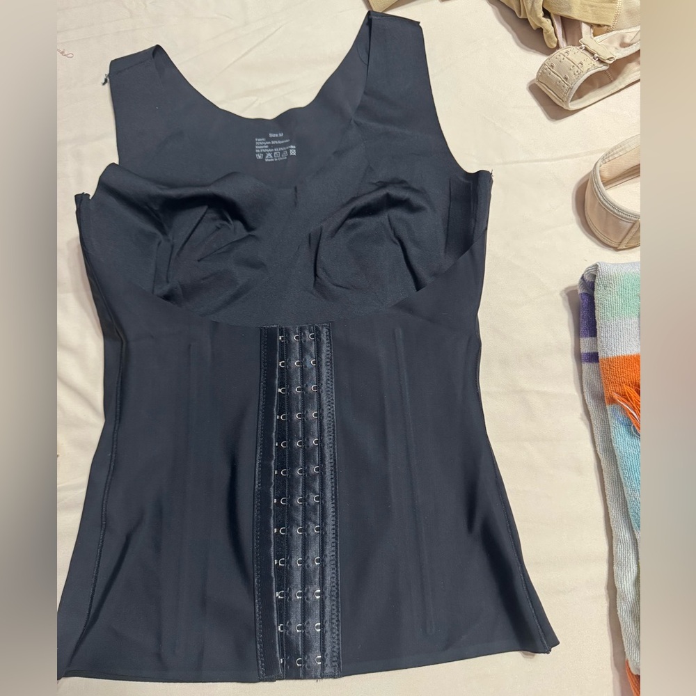 Shaping tan top faja M size black and tan color $ 40 each